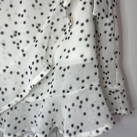 Nasty Gal White Silky Wrap‎ Mini Skirt with Black and Gray Starbursts - 4 - Picture 3 of 12